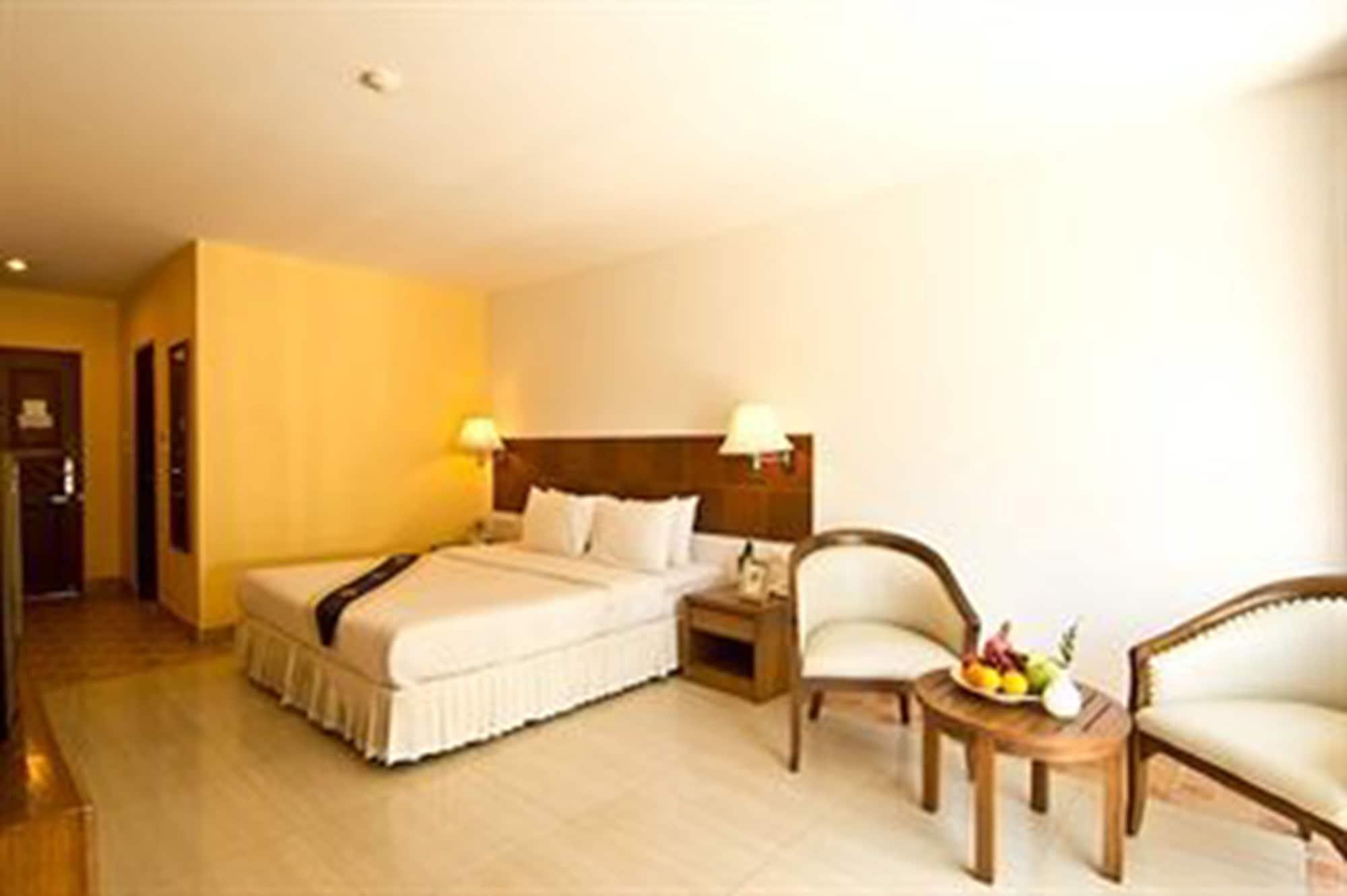 Best Beach Villa Pattaya Esterno foto