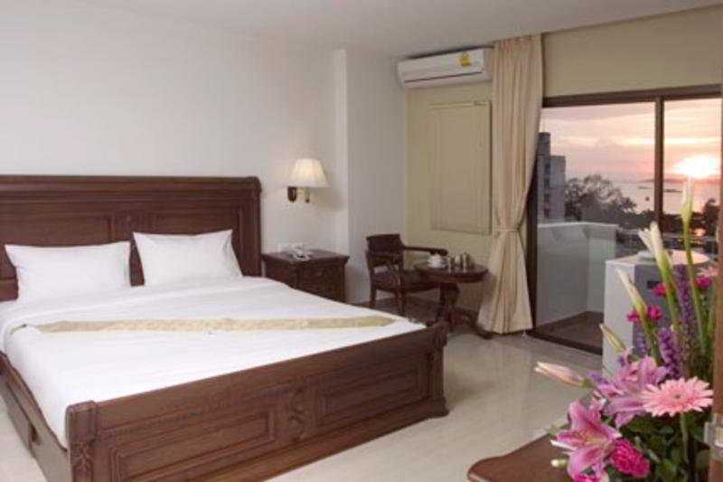Best Beach Villa Pattaya Esterno foto