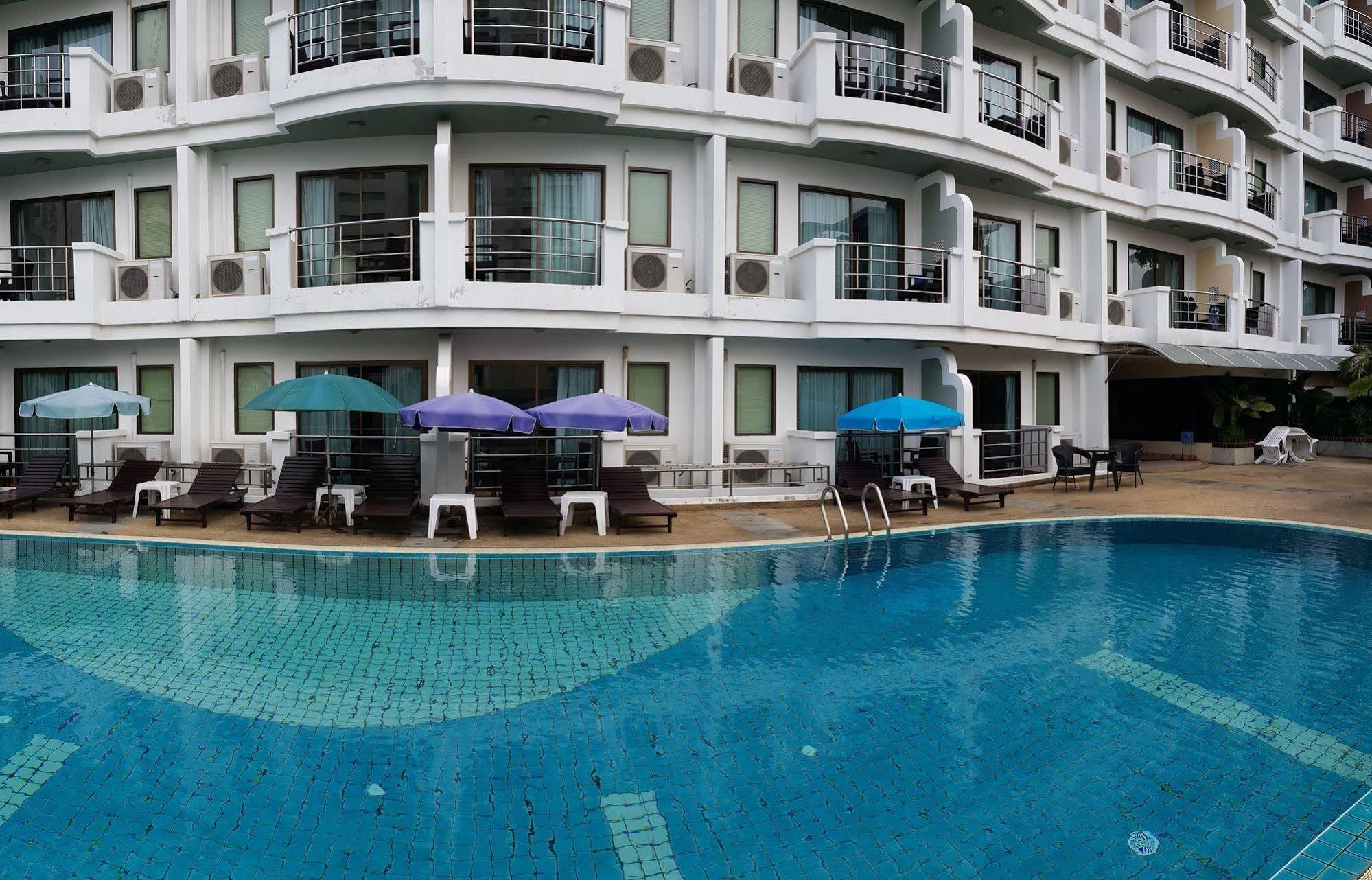 Best Beach Villa Pattaya Esterno foto